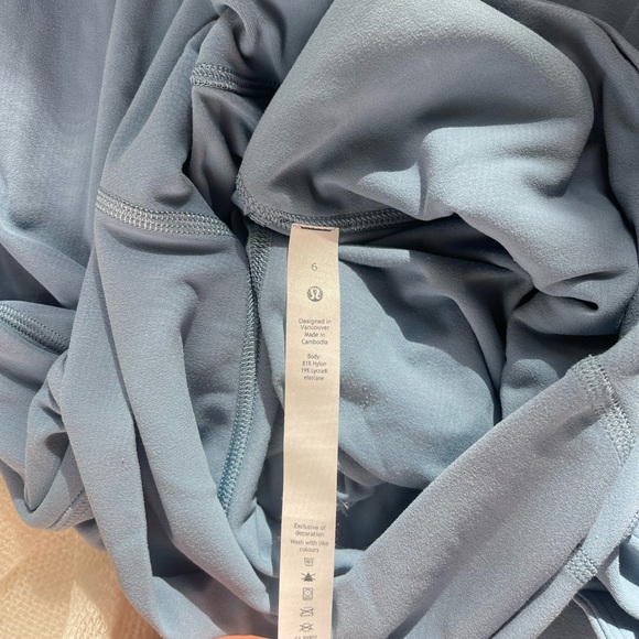 Lululemon align leggings with pockets - Picture 4 of 4